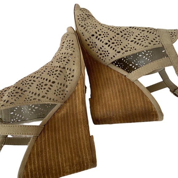 CARLOS SANTANA GABRIELLE NUDE WEDGE - Picture 5 of 10